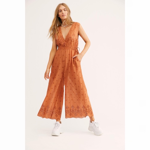 Free People / Cotton Sun’s Out Jumper in Terra Cotta